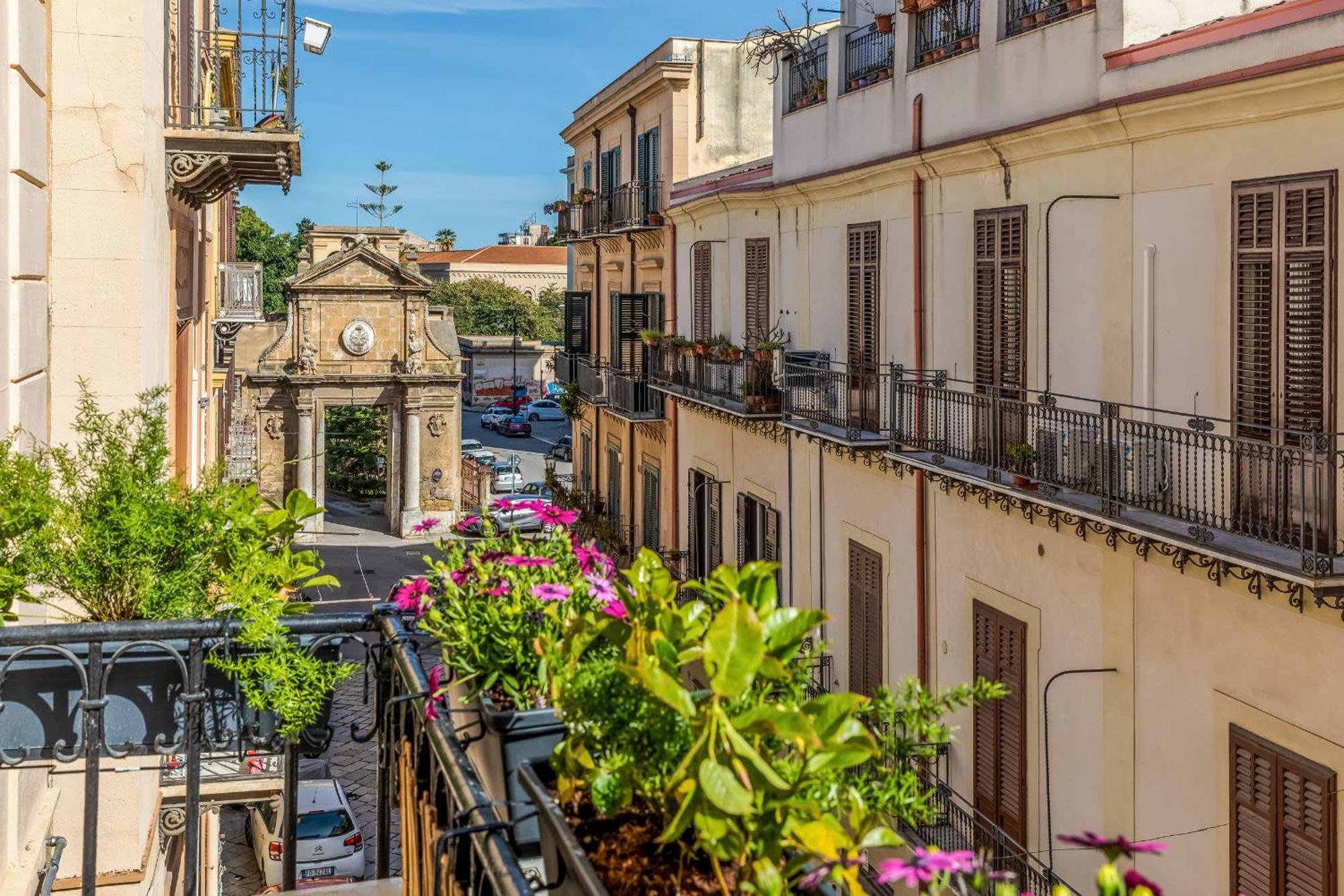 Le Stanze Al Genio Di Darlon Bed & Breakfast Palermo Exterior photo